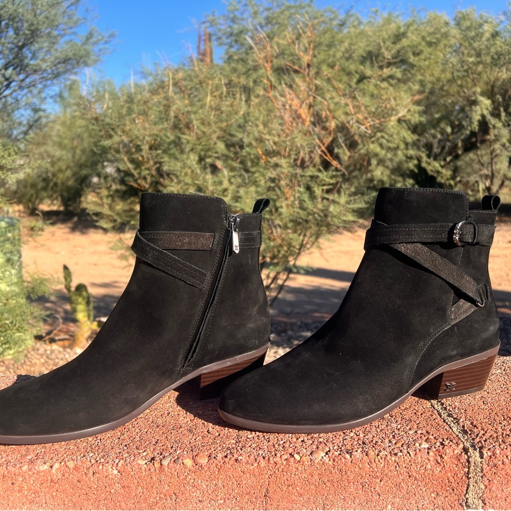 NWOB $150 (WHOOPS) Sam Edelman Patti Suede Bootie